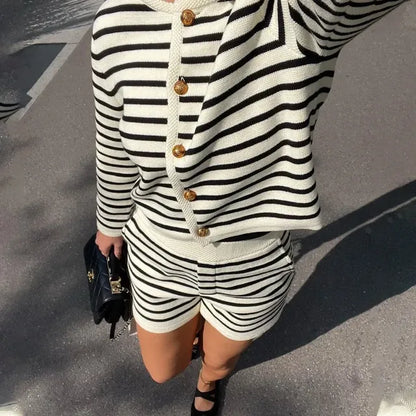 Elegantly Styled Cardigan for Everyday Wear