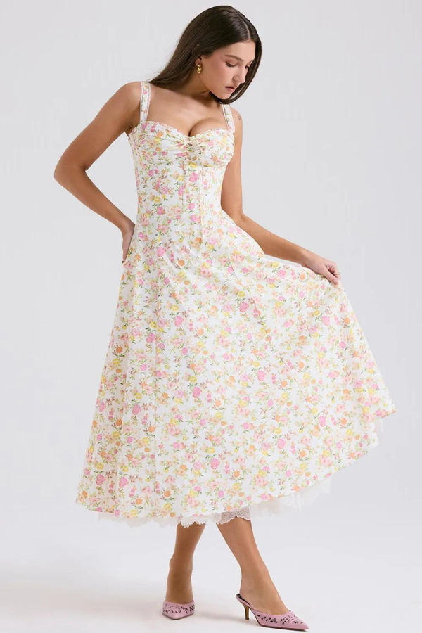 Gracefully Styled Garment for Any Occasion