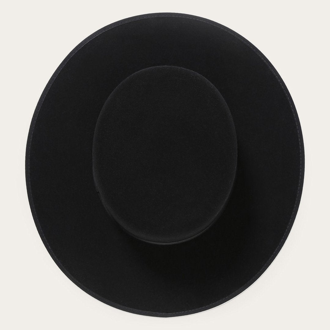 Beautifully Finished Garment in a Timeless Design
