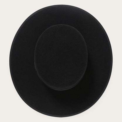 Beautifully Finished Garment in a Timeless Design