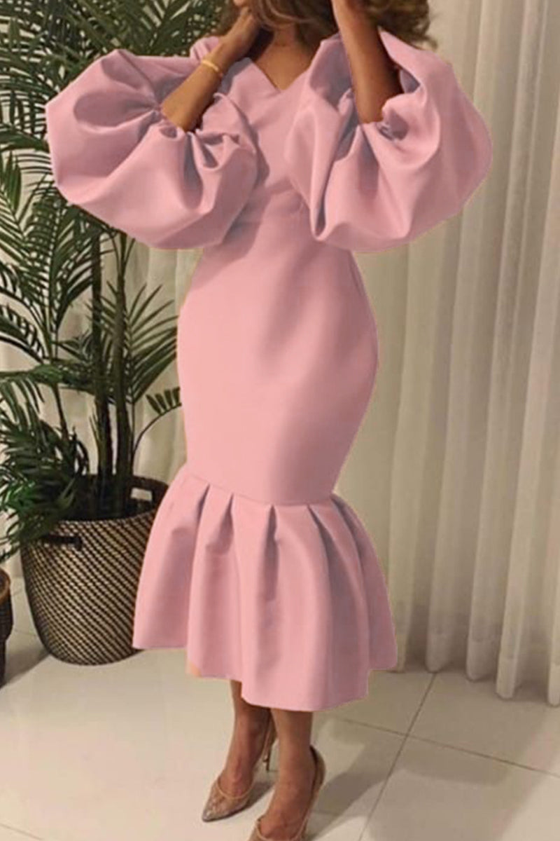 Classic Vintage Dress with a Flattering Fit