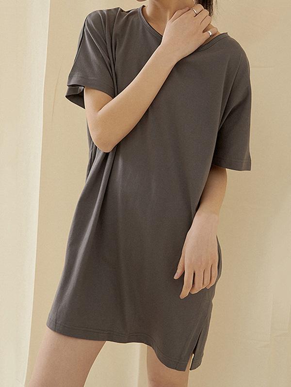 Sophisticated T-Shirt with a Clean Classic Look