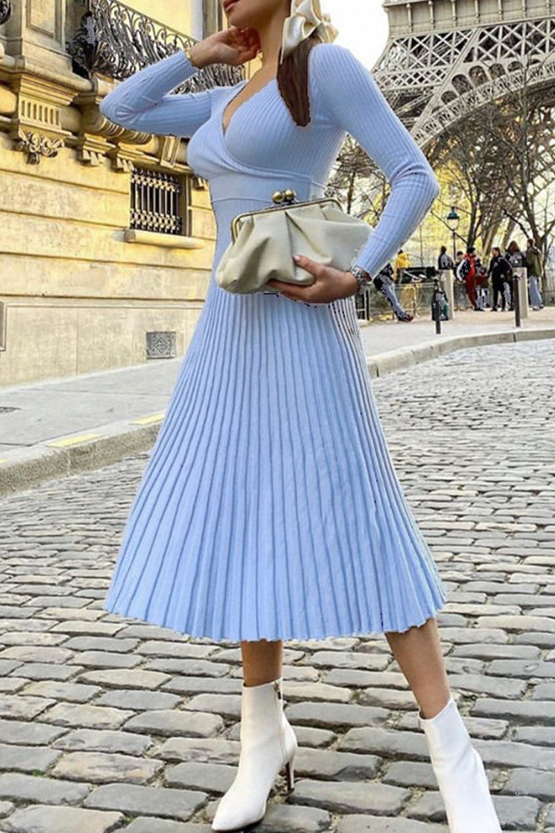 Classic Vintage Dress with a Flattering Fit