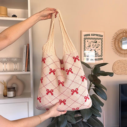 Well Tailored Bag with a Graceful Silhouette