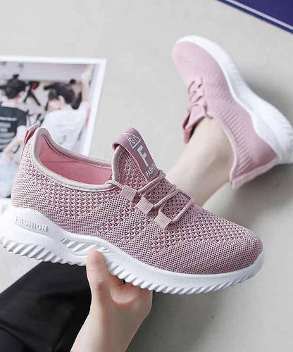 Well Tailored Shoes with a Graceful Silhouette