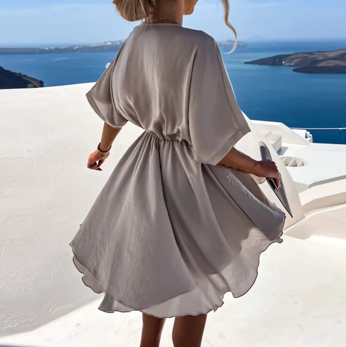 Well Tailored Dress with a Graceful Silhouette