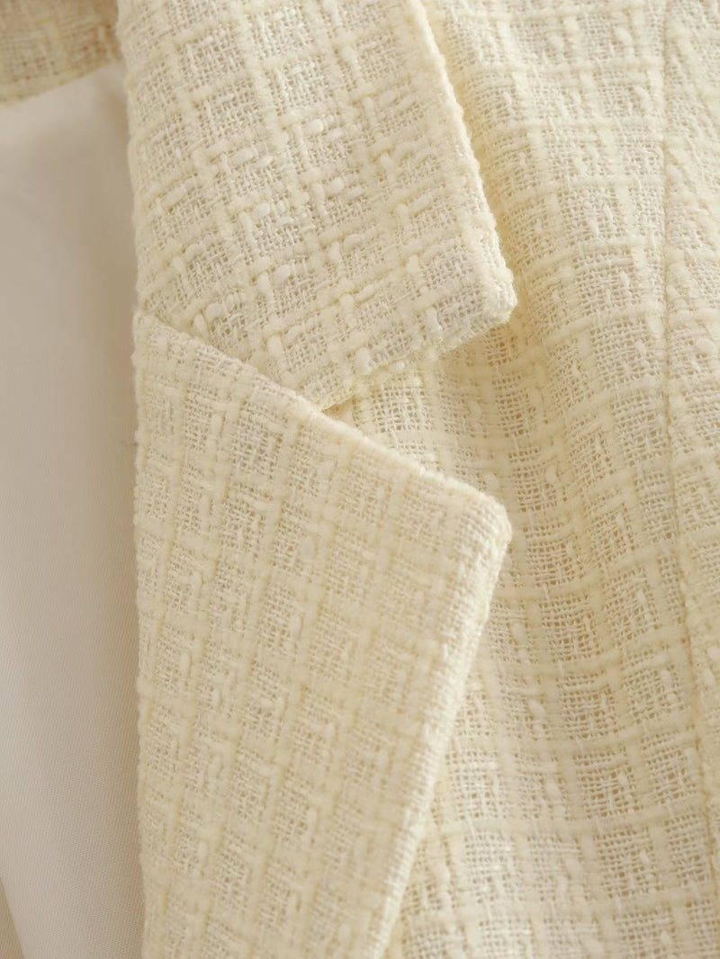 Classic Vintage Coat with a Flattering Fit