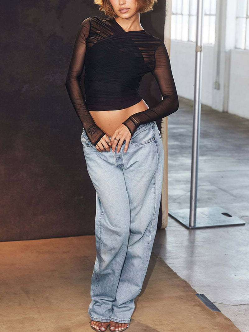 Well Tailored Top with a Graceful Silhouette