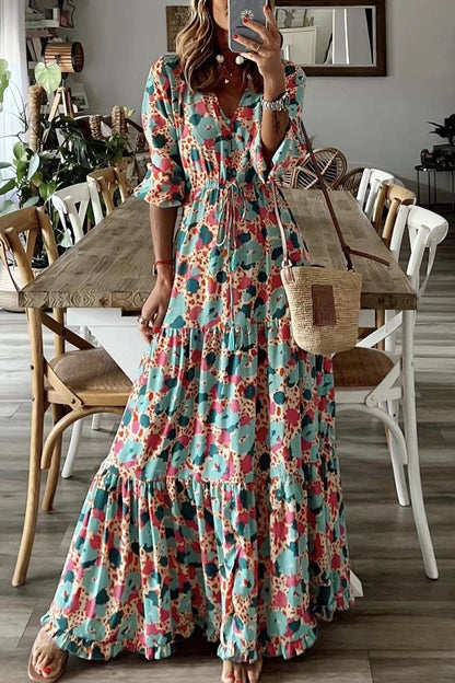 Effortlessly Elegant Dress with a Timeless Design