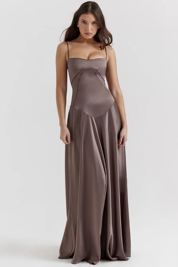 Beautifully Finished Garment in a Timeless Design