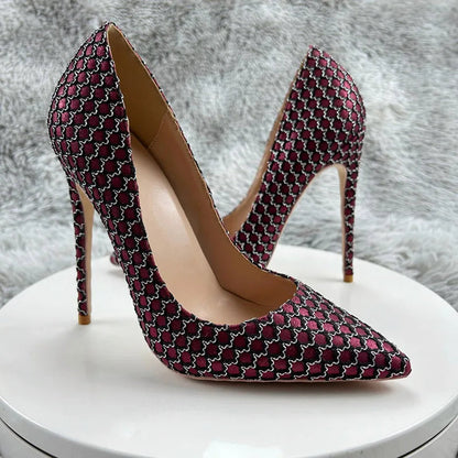 Effortlessly Elegant Shoes with a Timeless Design