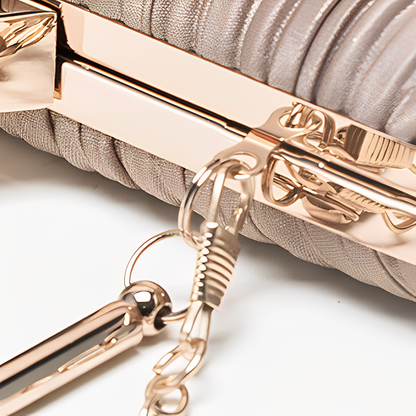 Effortlessly Elegant Bag with a Timeless Design