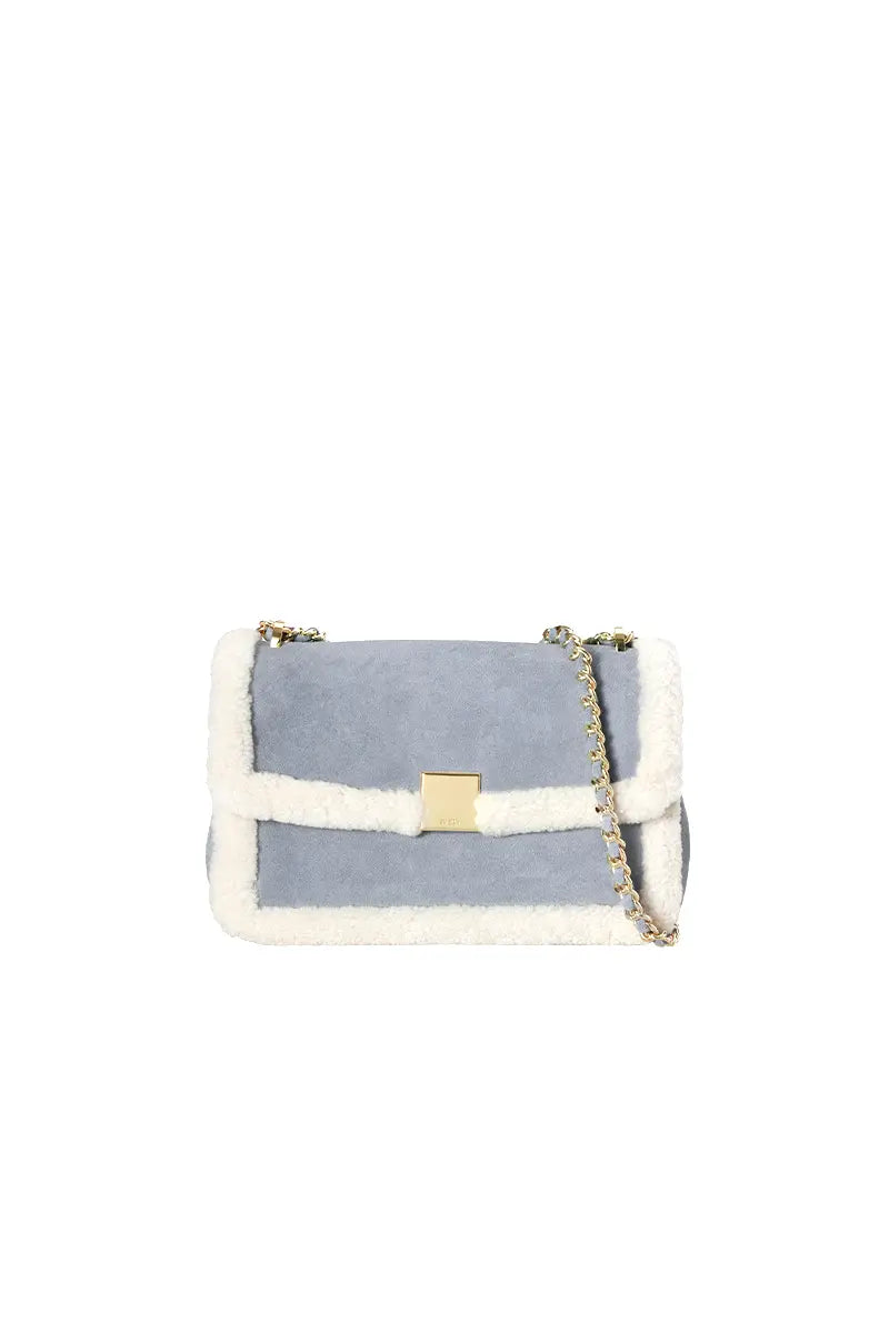 Sophisticated Bag with a Clean Classic Look