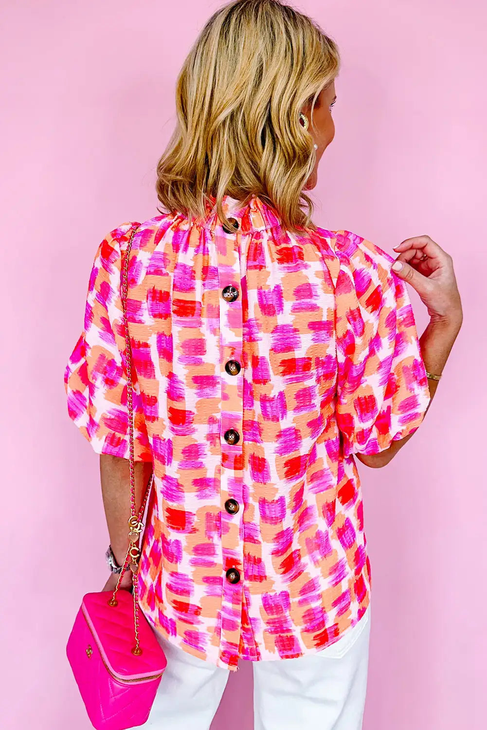 Effortlessly Elegant Blouse with a Timeless Design