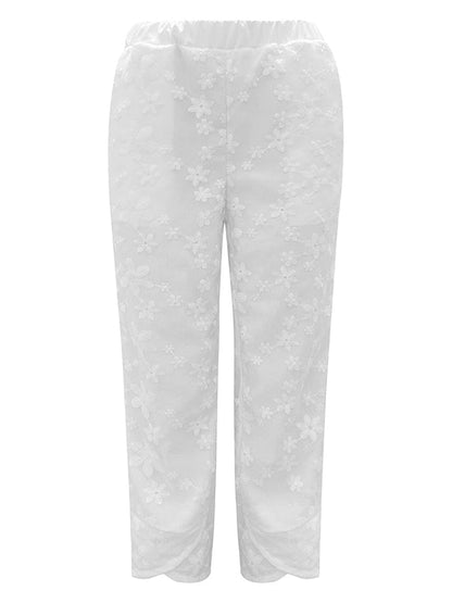 Well Tailored Trousers with a Graceful Silhouette
