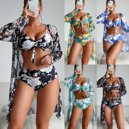 Effortlessly Elegant Bikini with a Timeless Design