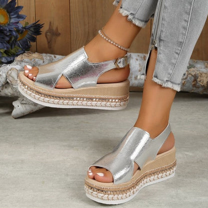 Well Tailored Shoes with a Graceful Silhouette