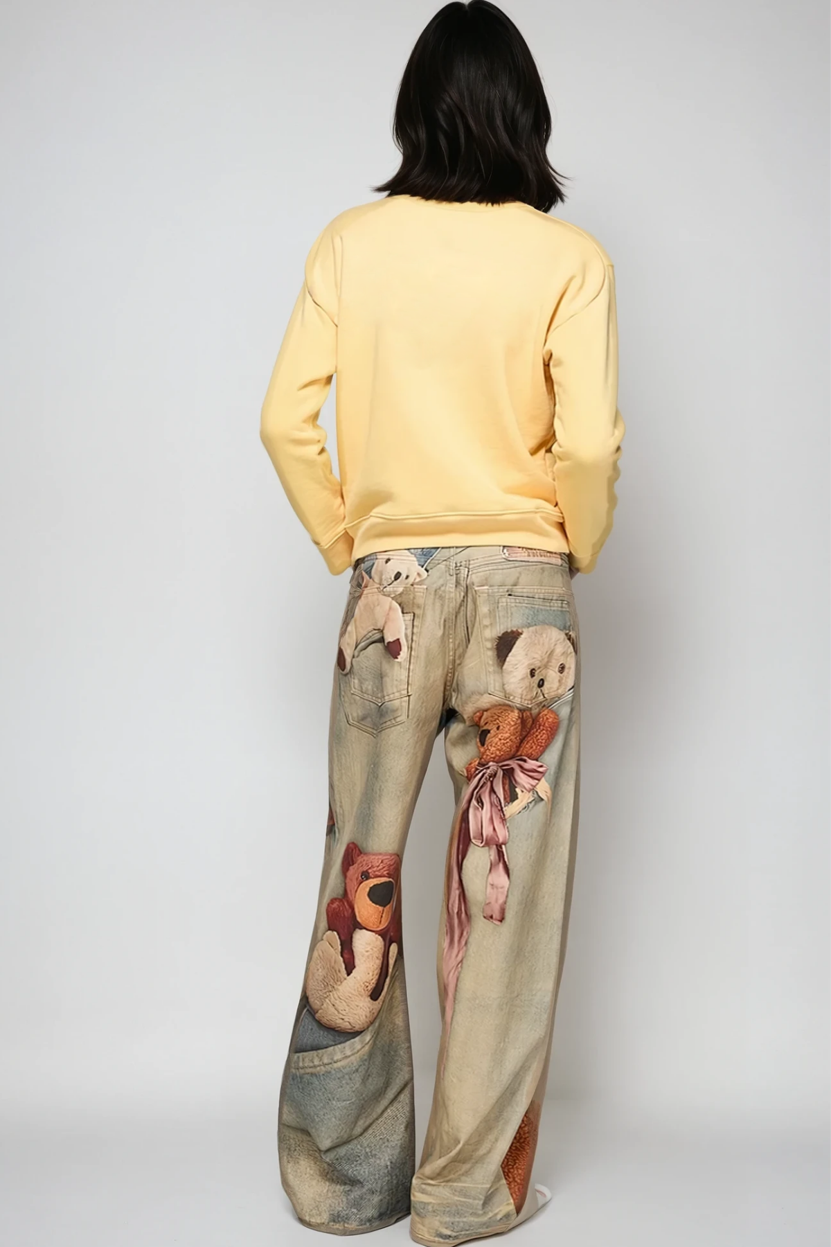 Effortlessly Elegant Garment with a Timeless Design