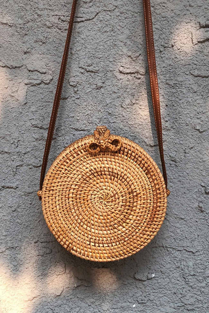 Well Tailored Bag with a Graceful Silhouette