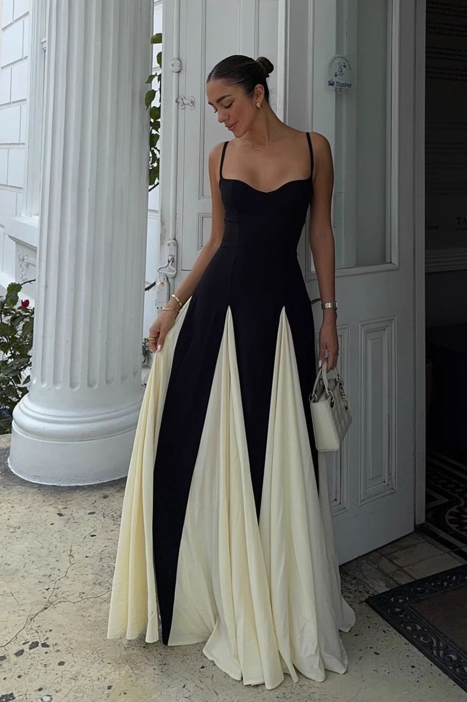 Beautifully Crafted Dress in a Classic Style
