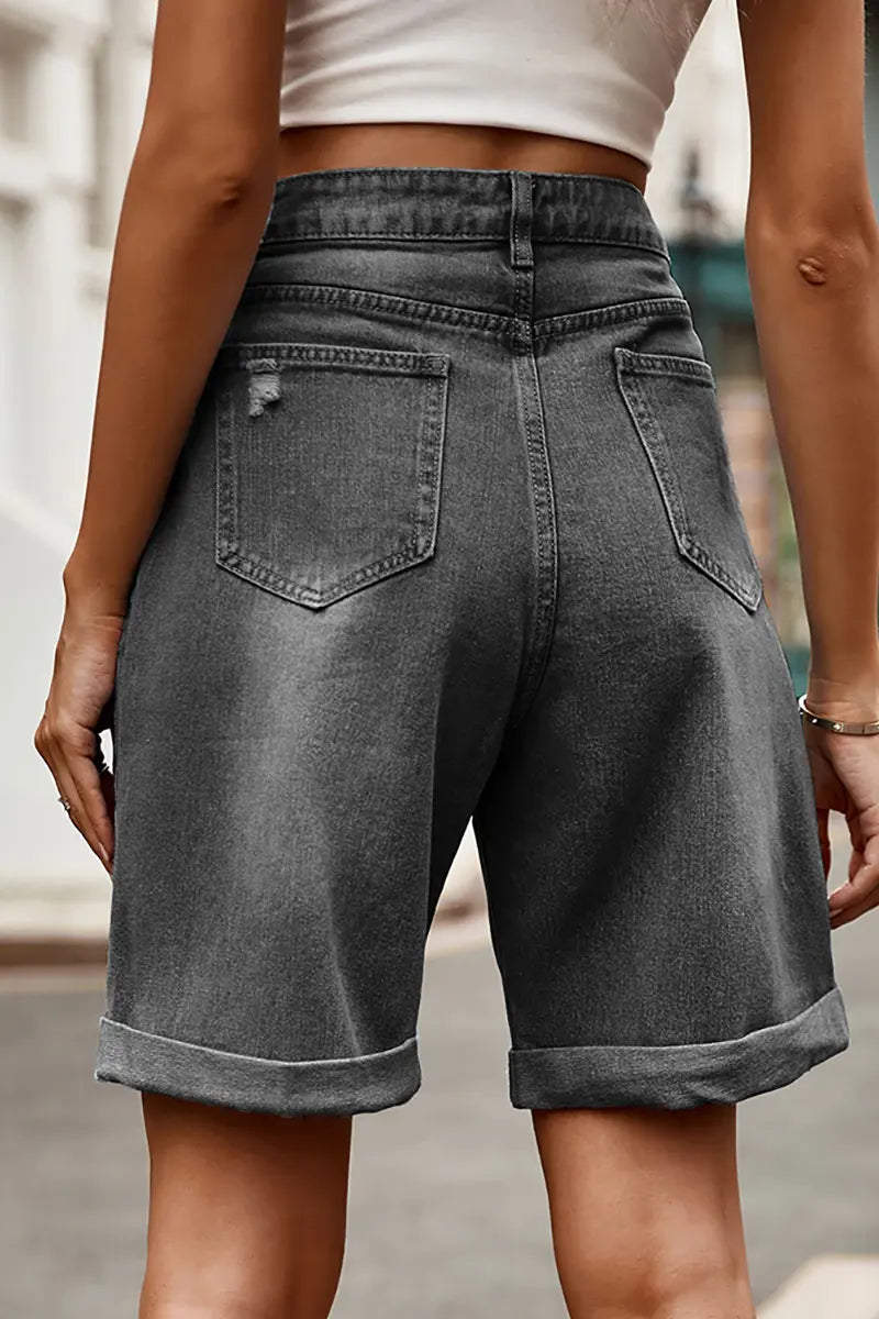Effortlessly Elegant Garment with a Timeless Design
