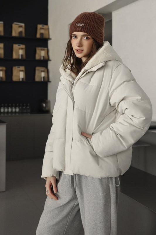 Effortlessly Elegant Jacket with a Timeless Design