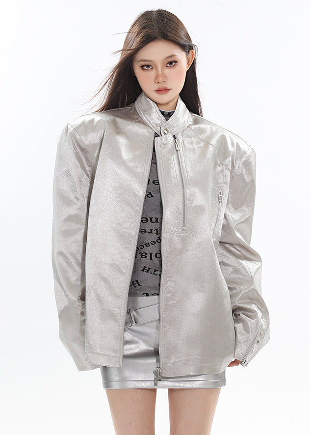 Well Tailored Coat with a Graceful Silhouette