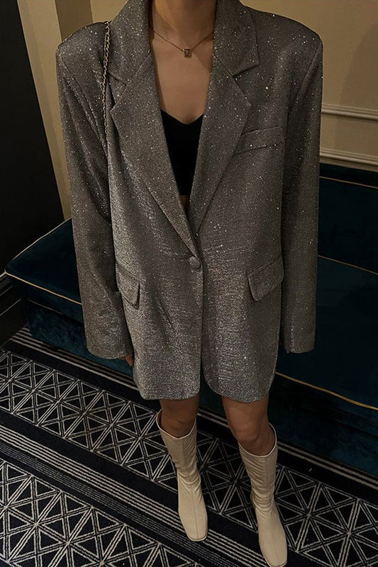Well Tailored Coat with a Graceful Silhouette