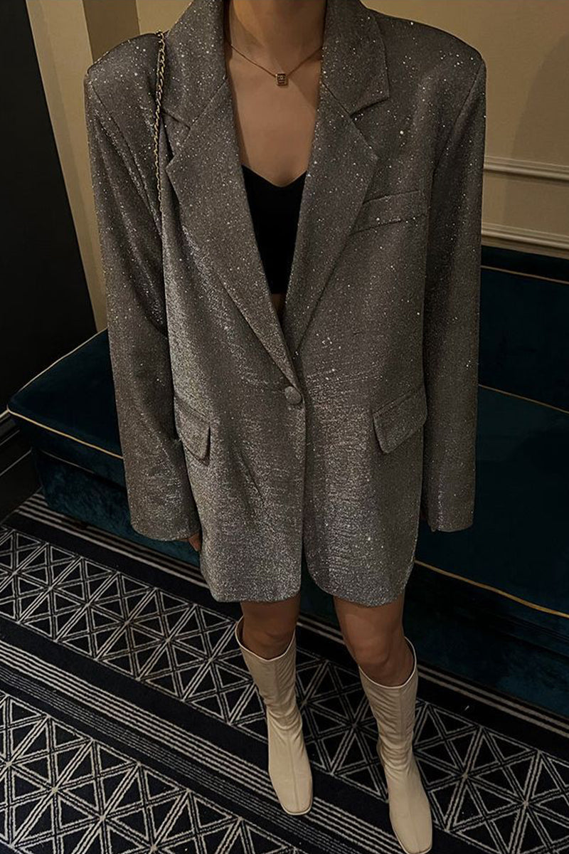 Well Tailored Coat with a Graceful Silhouette