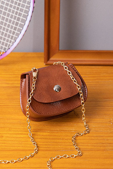 Well Tailored Bag with a Graceful Silhouette