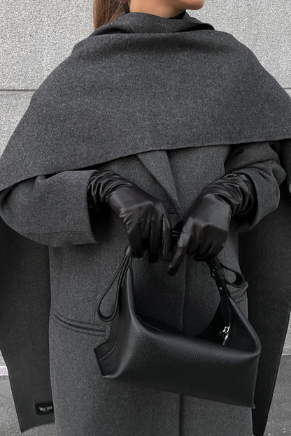 Well Tailored Coat with a Graceful Silhouette