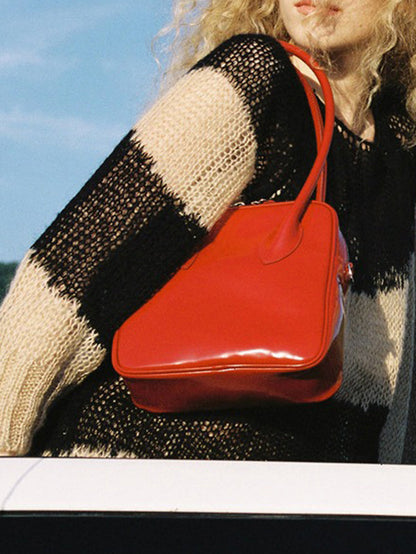 Classic Vintage Bag with a Flattering Fit