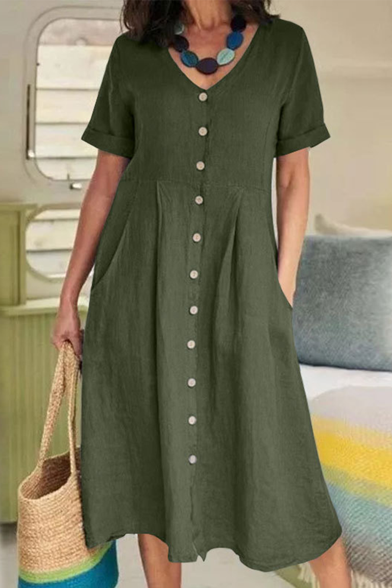 Sophisticated Dress with a Clean Classic Look