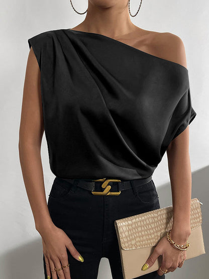 Beautifully Crafted Blouse in a Classic Style