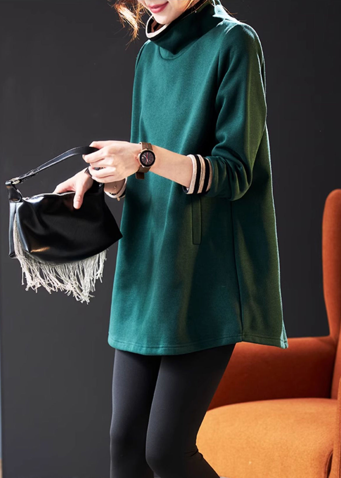 Classic Vintage Pullover with a Flattering Fit