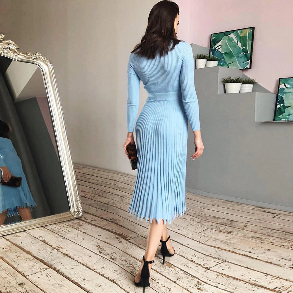Classic Vintage Dress with a Flattering Fit
