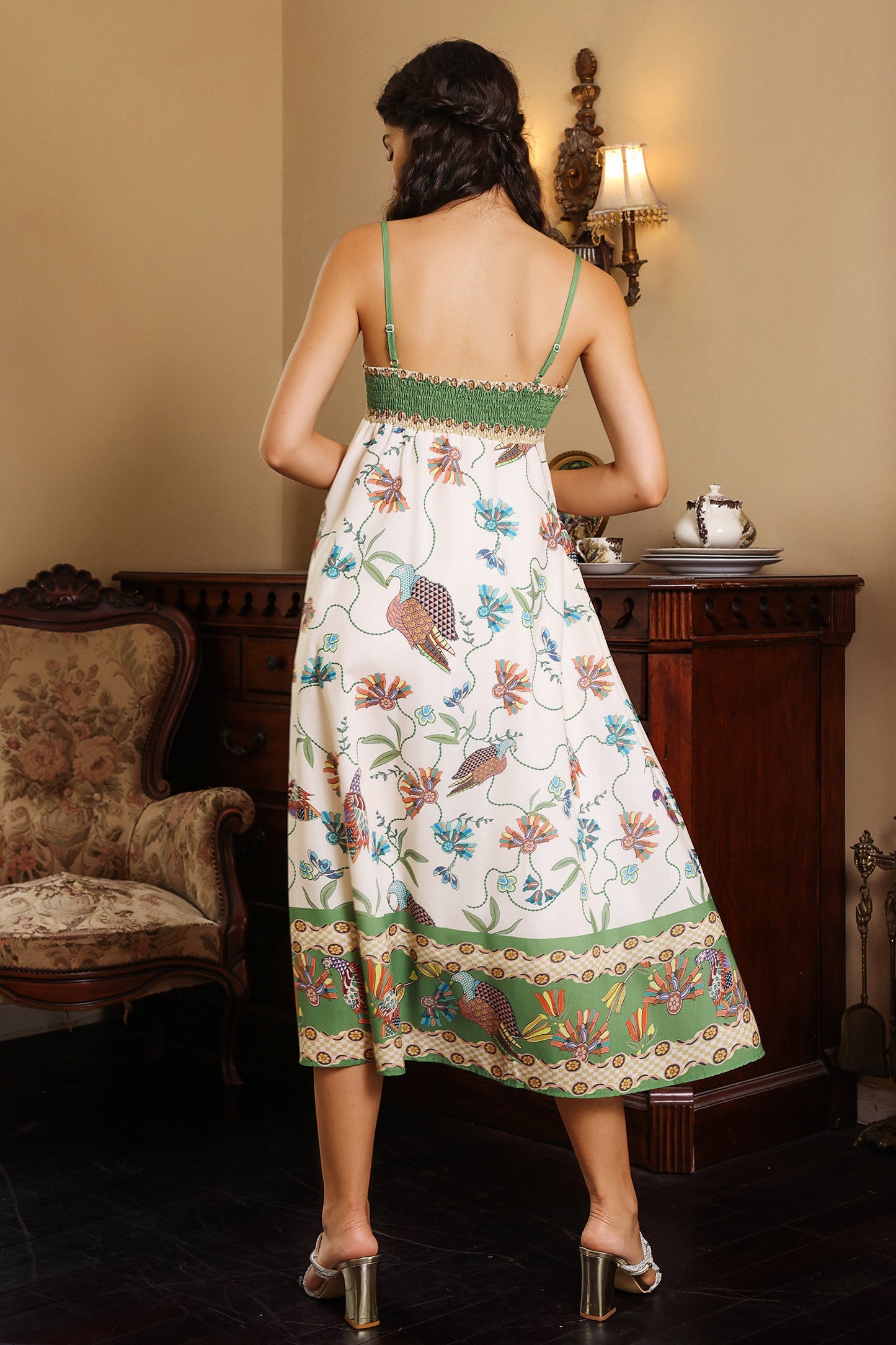 Beautifully Crafted Dress in a Classic Style