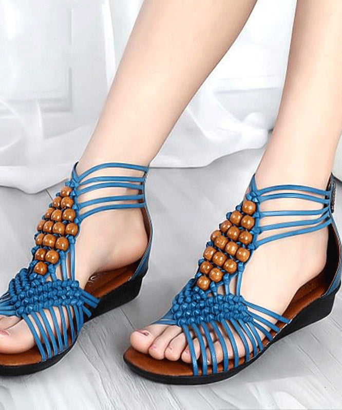 Effortlessly Elegant Sandals with a Timeless Design