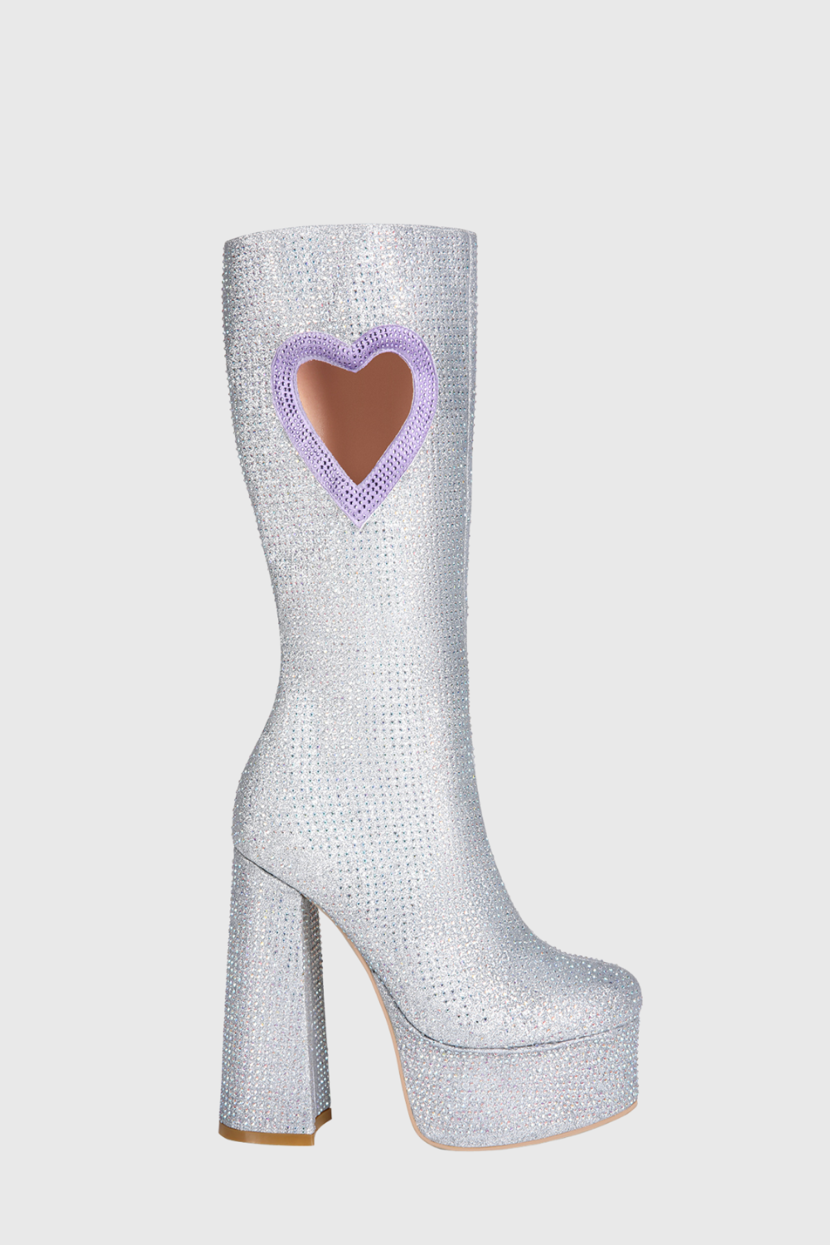 Effortlessly Elegant Boots with a Timeless Design