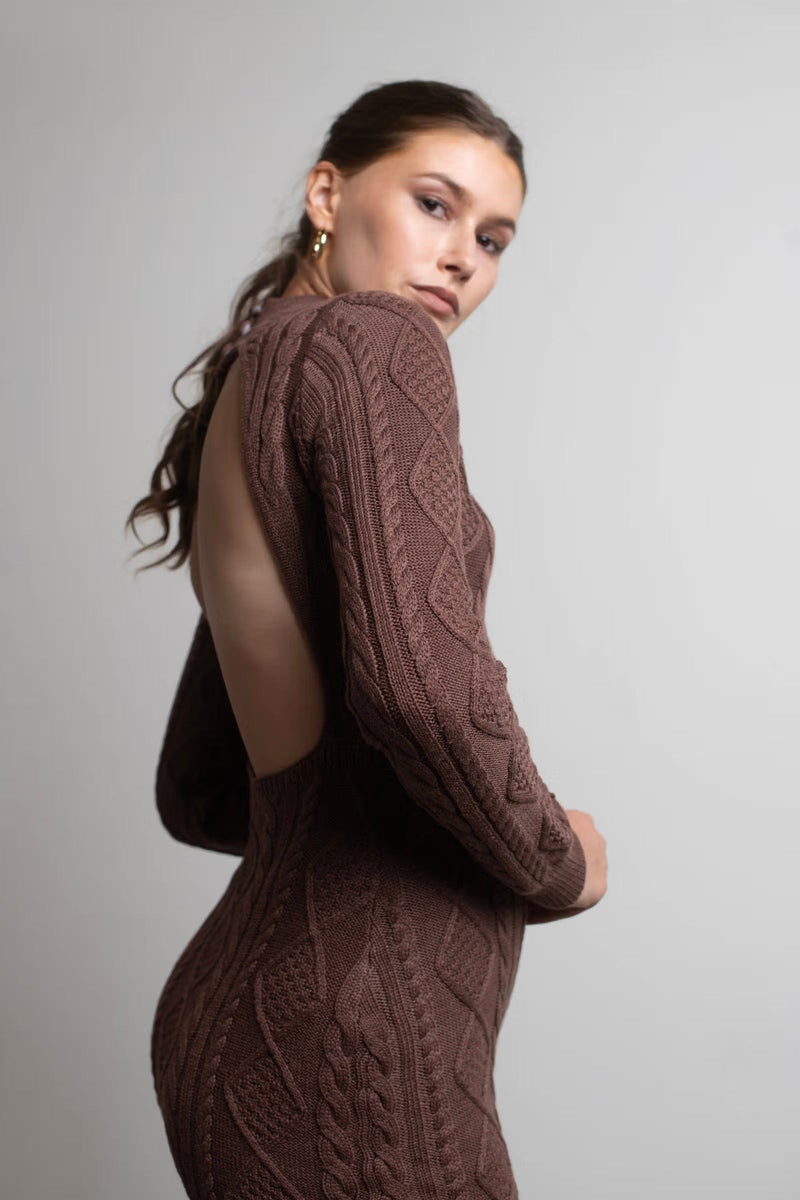 Beautifully Crafted Dress in a Classic Style