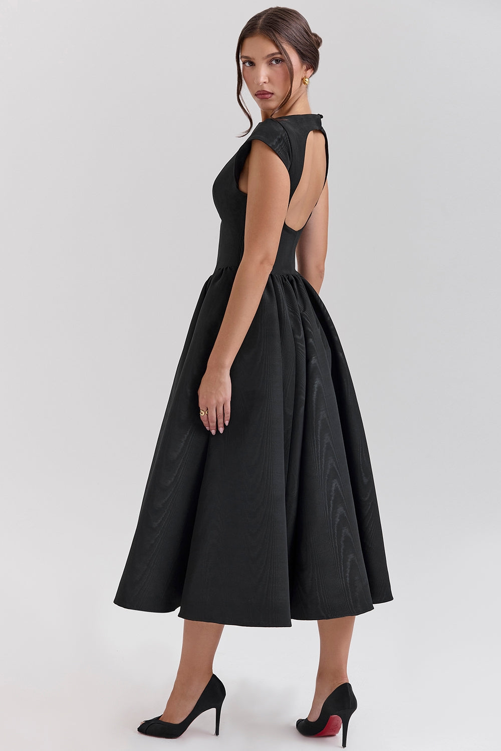 Sophisticated Dress with a Clean Classic Look
