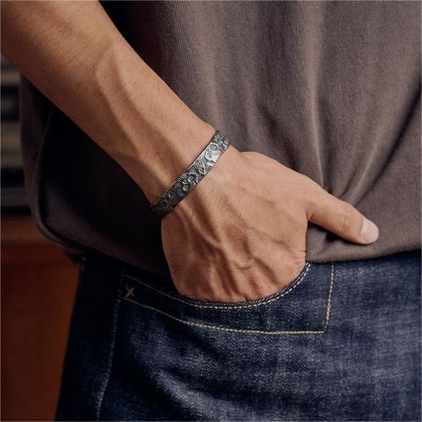 Gracefully Styled Garment for Any Occasion