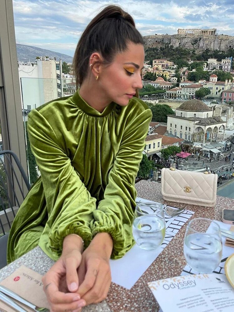 Polished Dress with an Effortless Classic Look