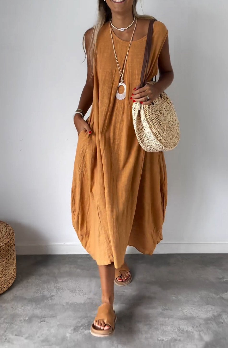 Beautifully Crafted Dress in a Classic Style