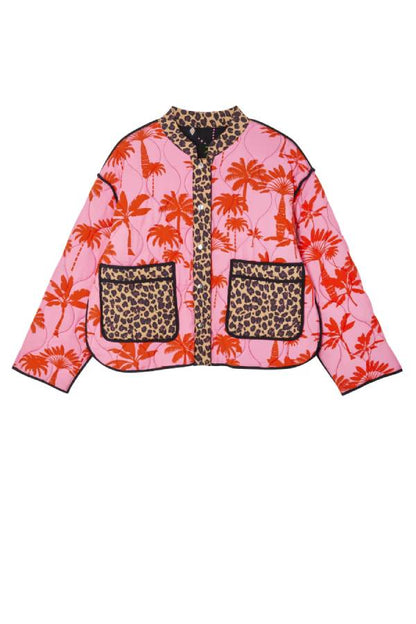 Gracefully Styled Jacket for Any Occasion