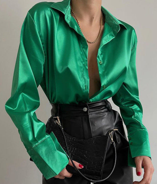 Well Tailored Blouse with a Graceful Silhouette