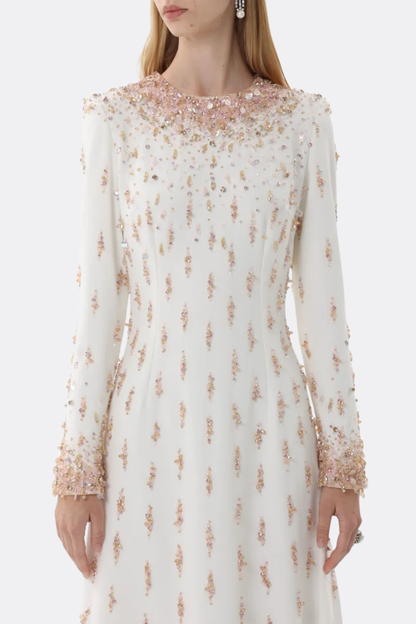 Gracefully Styled Dress for Any Occasion