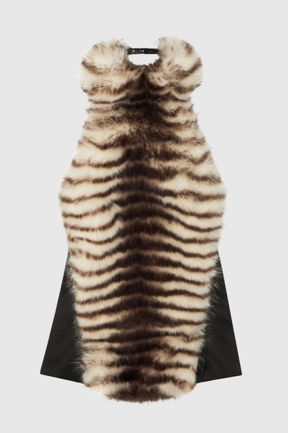 Beautifully Finished Top in a Timeless Design