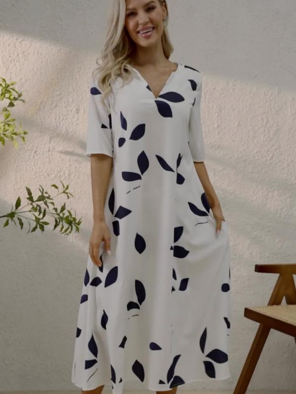 Beautifully Finished Dress in a Timeless Design