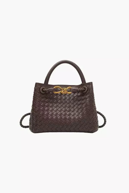 Gracefully Styled Bag for Any Occasion